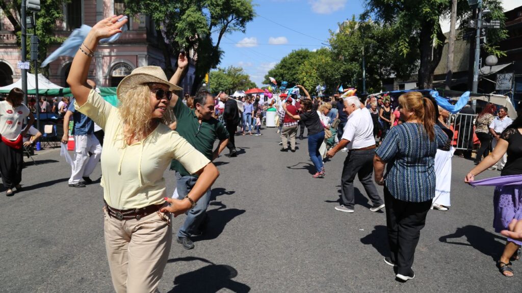 La Feria de Mataderos pondrá énfasis en las tradiciones argentinas. 